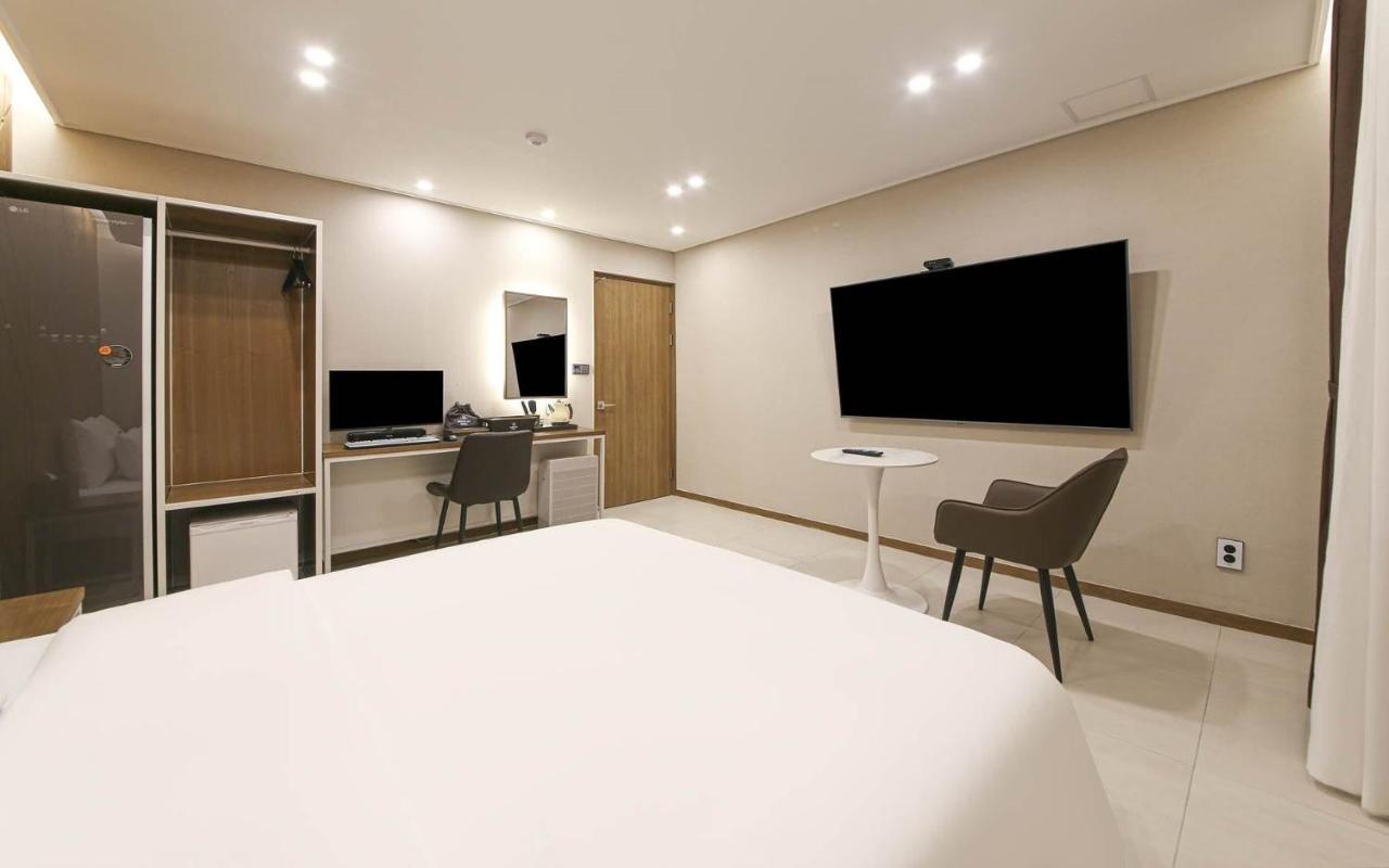 Brown Dot Hotel Sinan Gwangju Metropolitan City Exterior foto