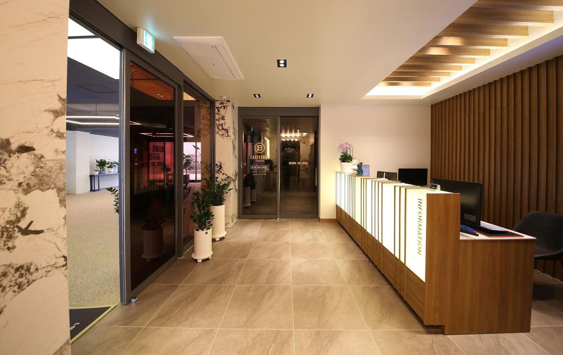 Brown Dot Hotel Sinan Gwangju Metropolitan City Exterior foto