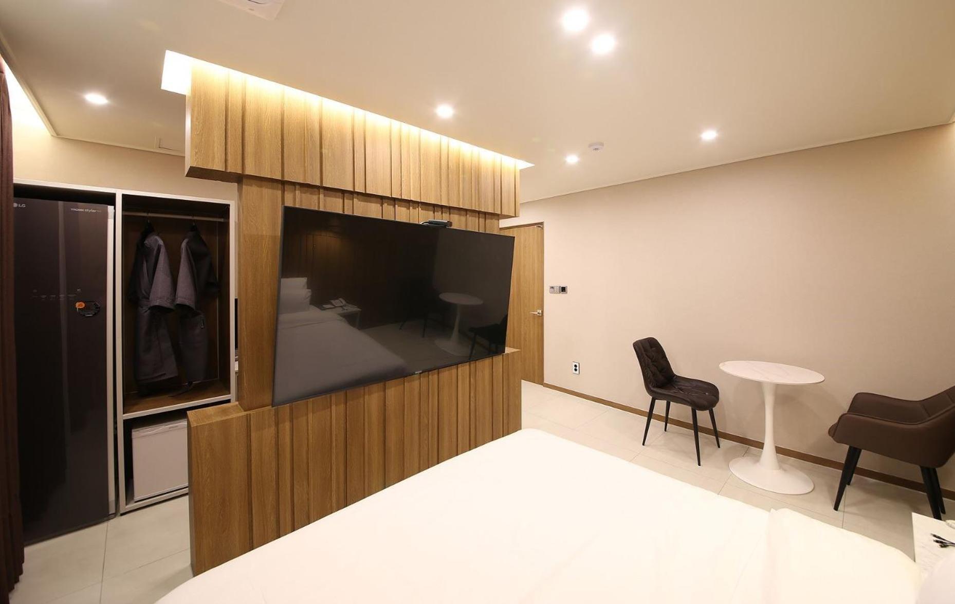 Brown Dot Hotel Sinan Gwangju Metropolitan City Exterior foto