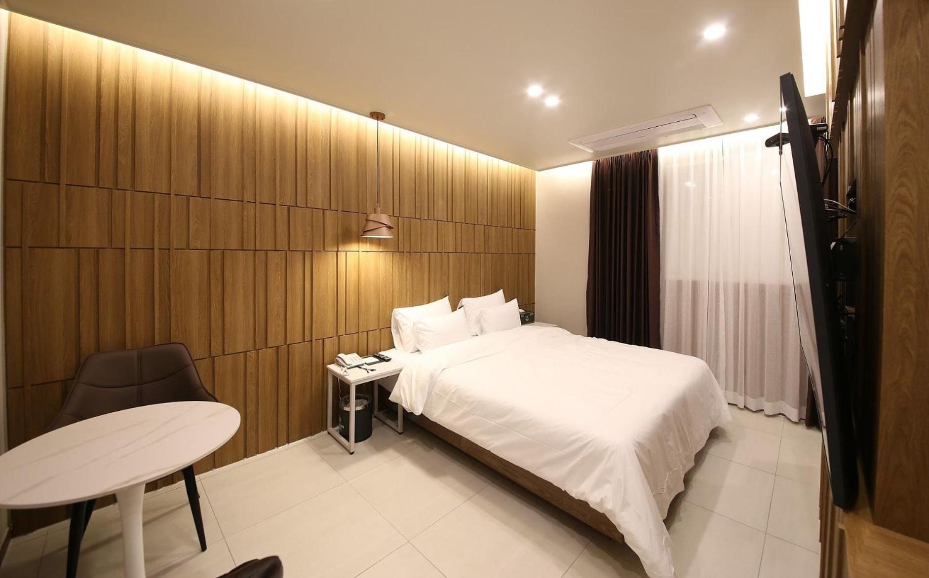 Brown Dot Hotel Sinan Gwangju Metropolitan City Exterior foto