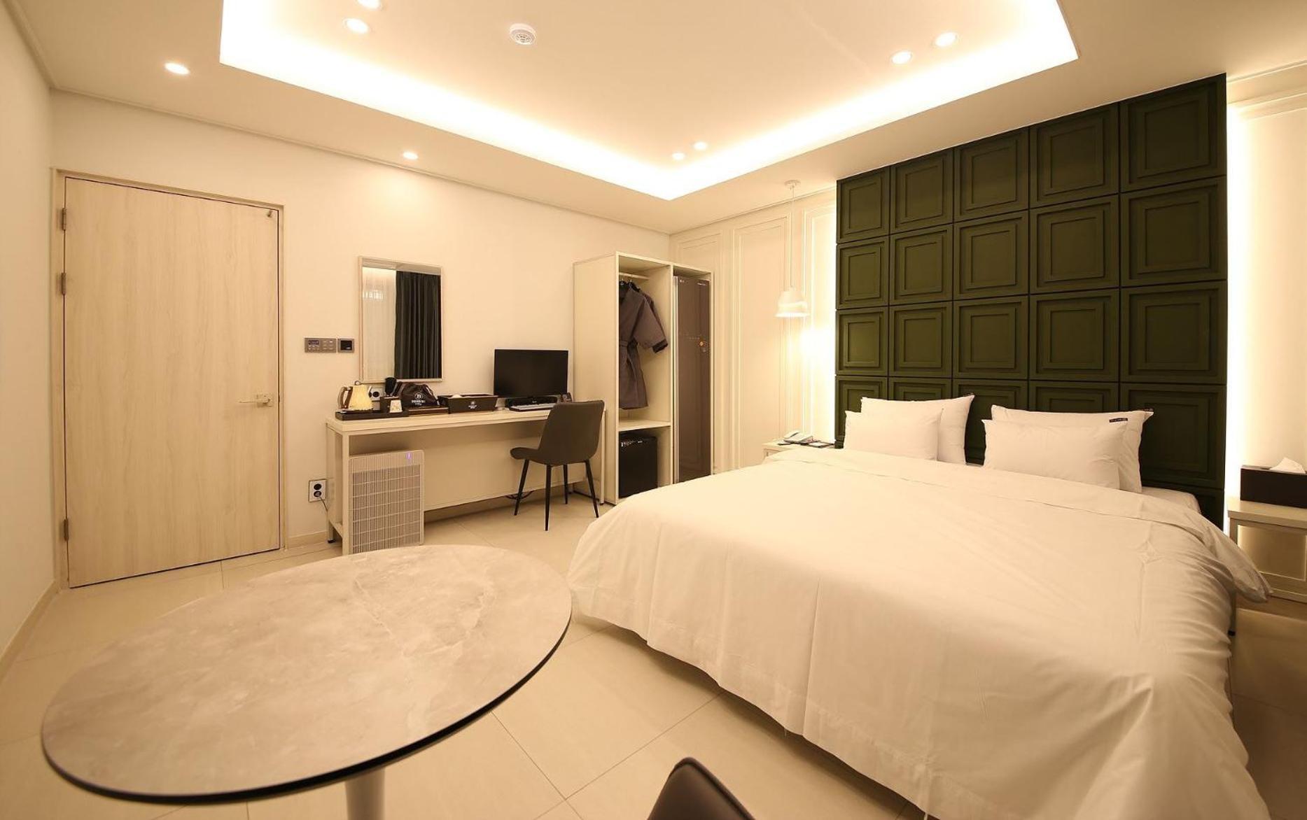 Brown Dot Hotel Sinan Gwangju Metropolitan City Exterior foto