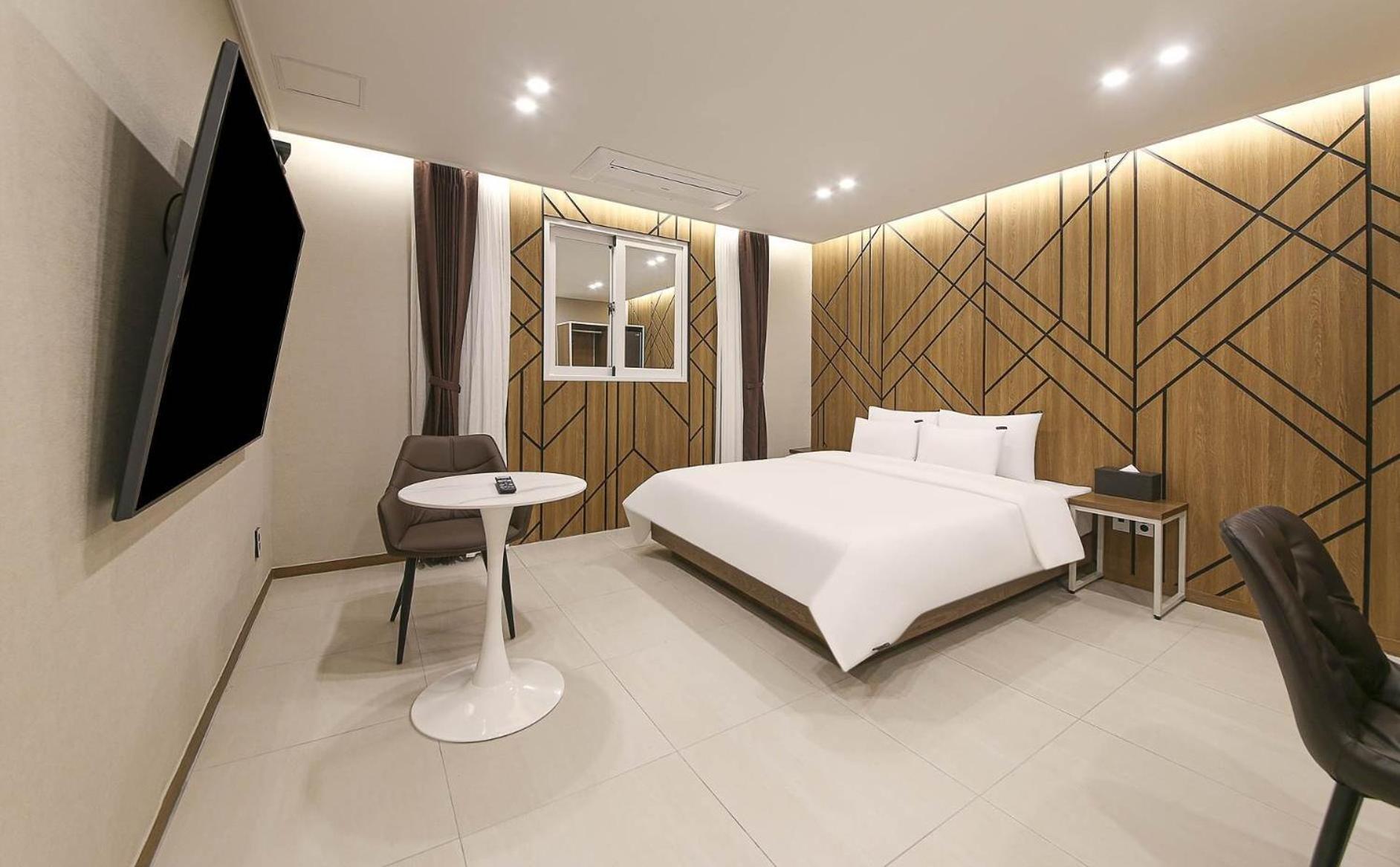Brown Dot Hotel Sinan Gwangju Metropolitan City Exterior foto