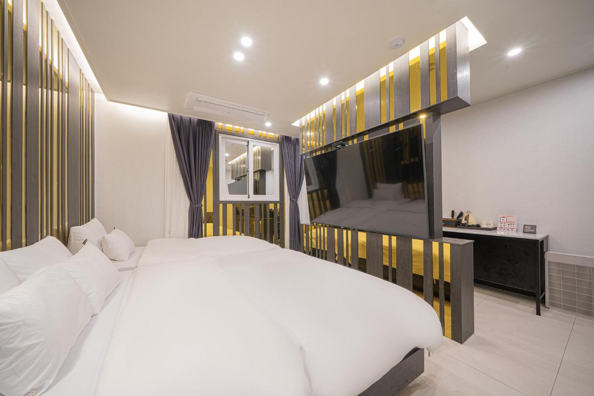 Brown Dot Hotel Sinan Gwangju Metropolitan City Exterior foto