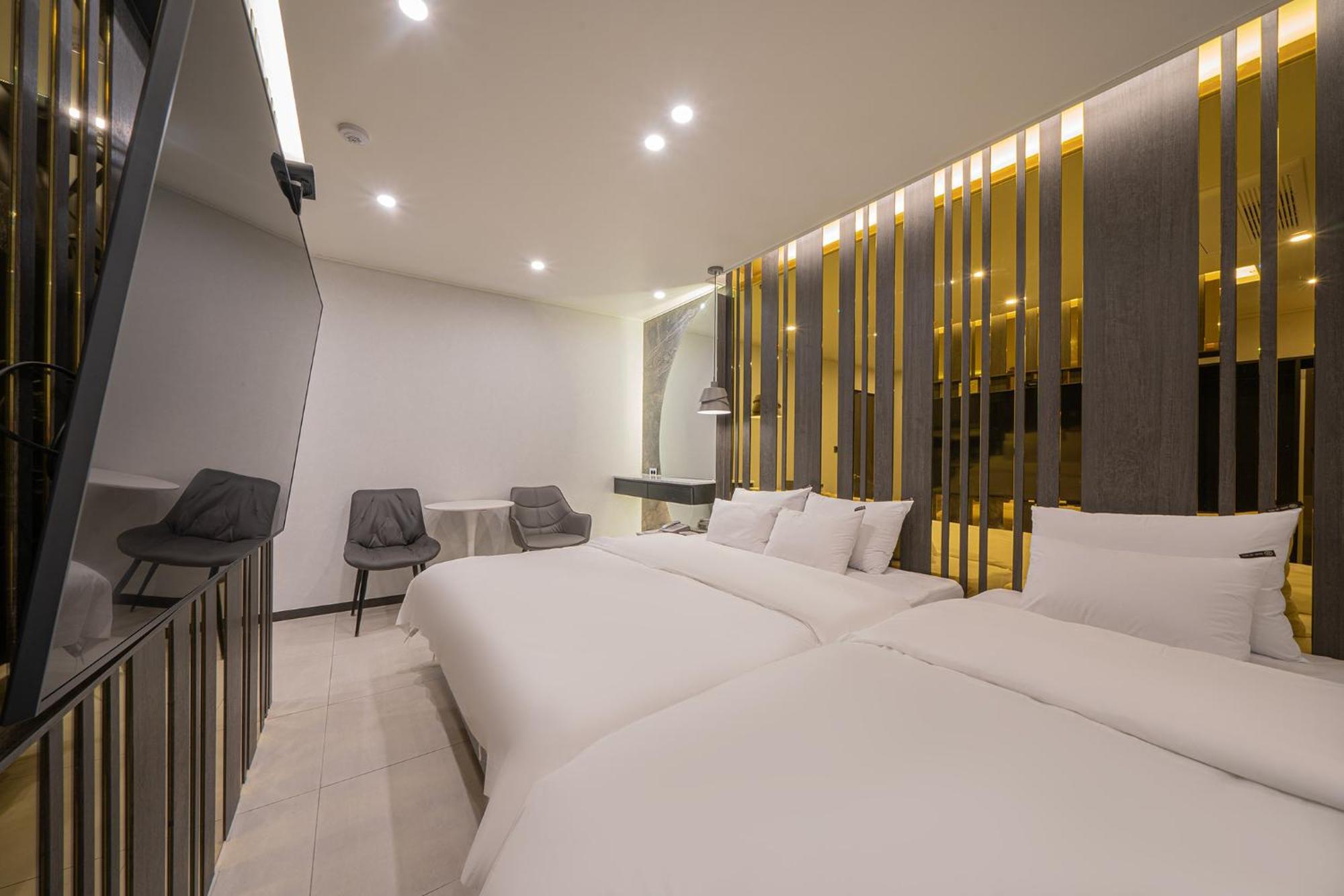 Brown Dot Hotel Sinan Gwangju Metropolitan City Exterior foto
